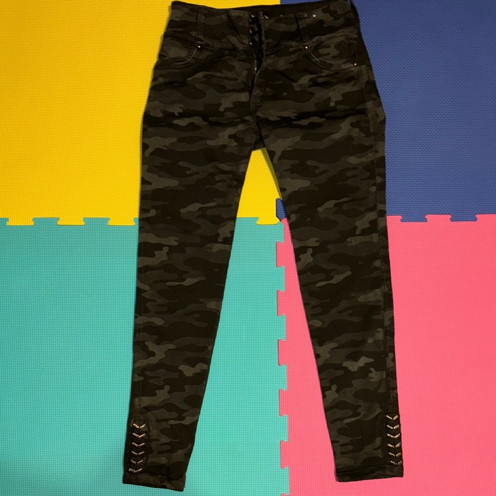 Camouflage Skinny Pants